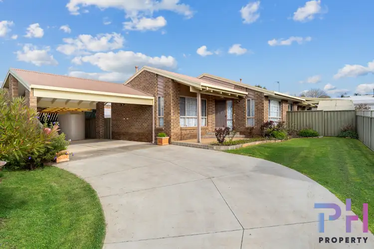 Main view of Homely house listing, 10 Odea Crescent, Kangaroo Flat VIC 3555