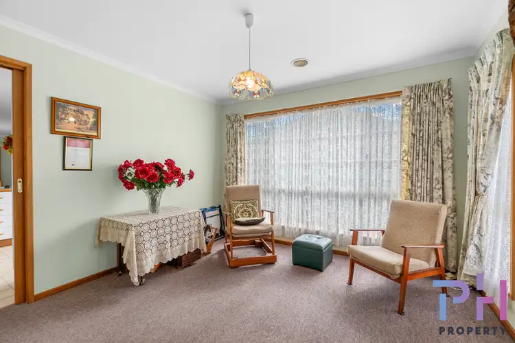 Fifth view of Homely house listing, 10 Odea Crescent, Kangaroo Flat VIC 3555