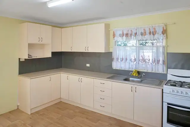 Fifth view of Homely house listing, 11 Robert Street, Ungarie NSW 2669