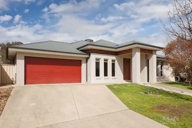 5 WEATHERS PLACE, Wodonga VIC 3690