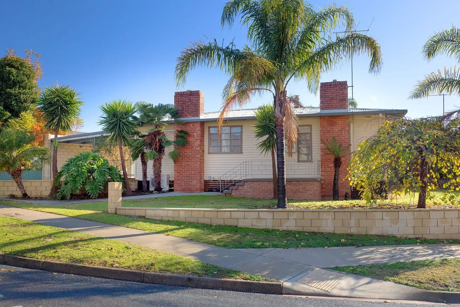 Main view of Homely house listing, 2 TOWONG STREET, Tallangatta VIC 3700