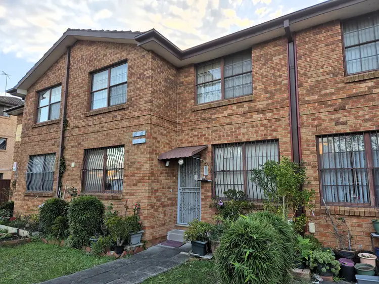 2/27 Phelps Street, Canley Vale NSW 2166