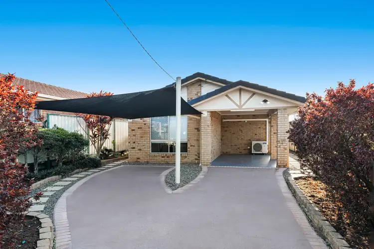 128 Stradbroke Avenue, Wynnum QLD 4178