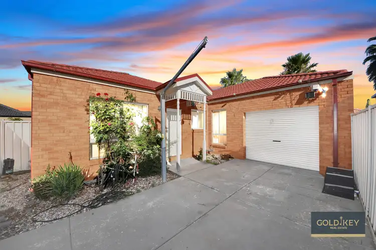 Unit 2/23 Chesterton Avenue, Tarneit VIC 3029