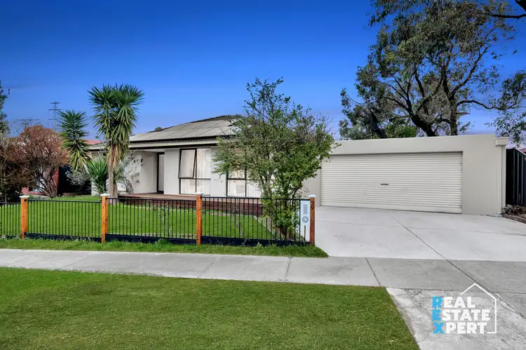 39 Lesley Drive, Hampton Park VIC 3976