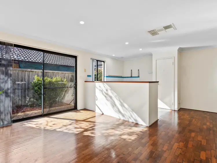 Fifth view of Homely house listing, 31 Sorrento Turn, Ellenbrook WA 6069