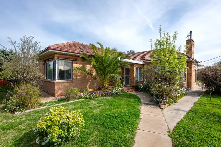 2 Farmers Street, Nhill VIC 3418