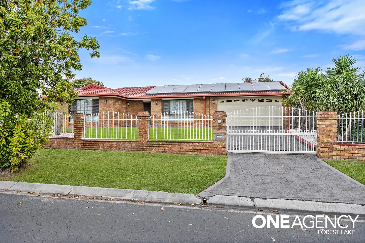 Main view of Homely house listing, 7 Clifton Crescent, Durack QLD 4077
