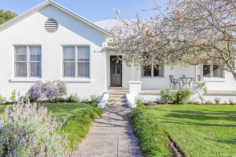 42 Bolwarra Road, Bolwarra NSW 2320
