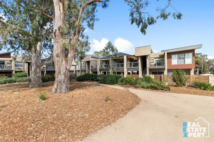 14 Hinterland Close