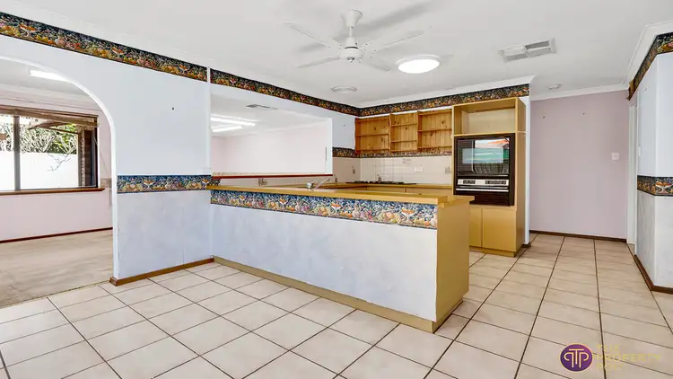 Fifth view of Homely house listing, 15 Crest Court, Thornlie WA 6108