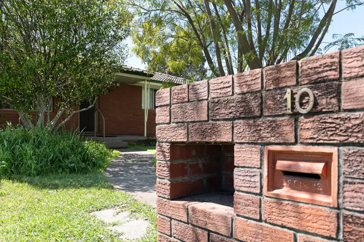 10 Colleen Street, Gosnells WA 6110