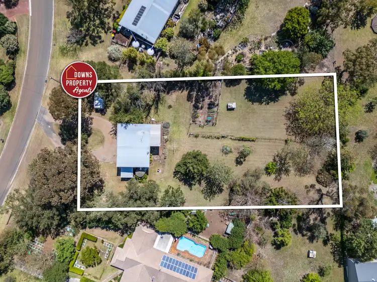 6 Academy Court, Glenvale QLD 4350