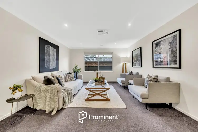 Second view of Homely house listing, 5 Ogilvie Court, Cranbourne East VIC 3977