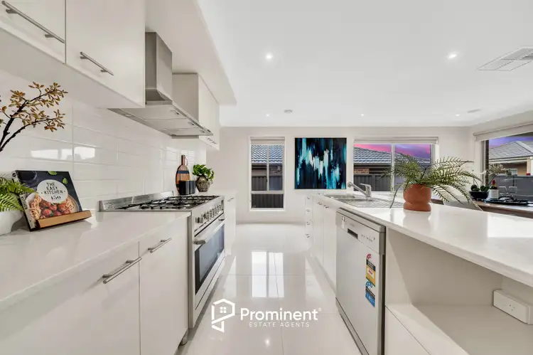 Fifth view of Homely house listing, 5 Ogilvie Court, Cranbourne East VIC 3977