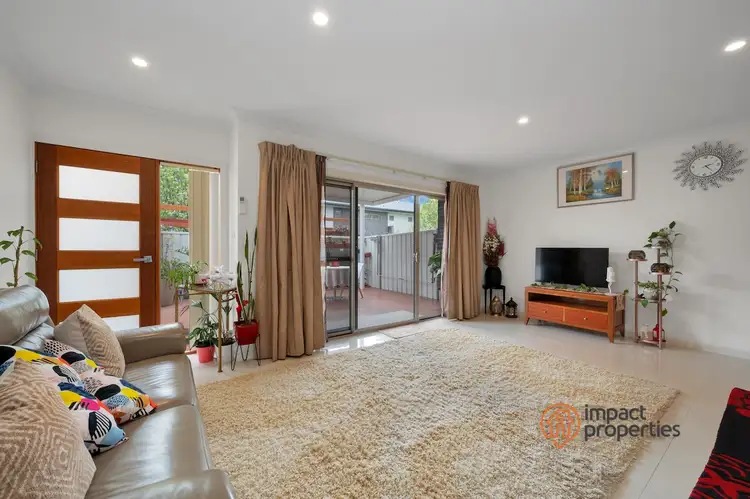 38/2 Clare Burton Crescent, Franklin ACT 2913