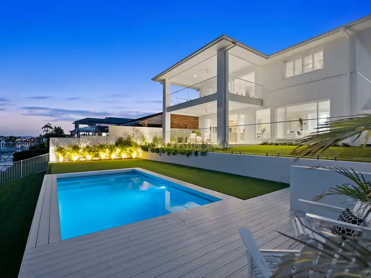 123 Campbell Street, Sorrento QLD 4217