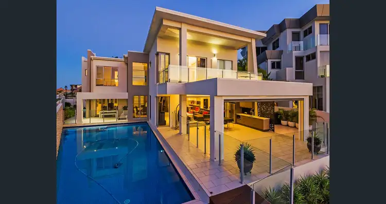 66 The Sovereign Mile