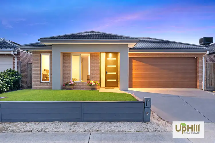 40 Cherokee Parade, Clyde VIC 3978