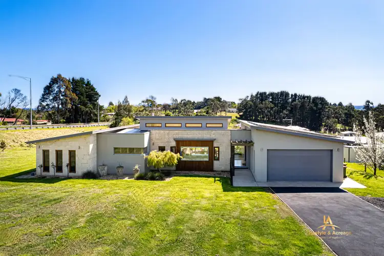 1 Amberly Drive, Drouin VIC 3818