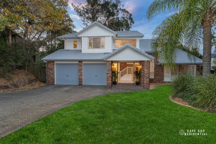 8 Dillingen Street, Chapel Hill QLD 4069