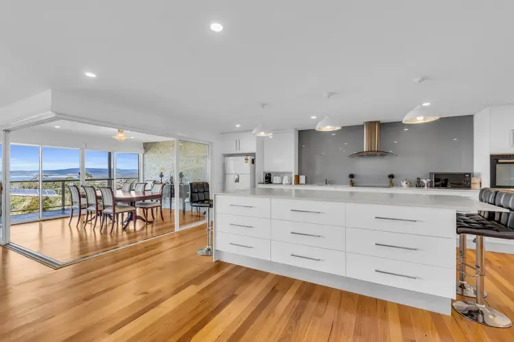 Second view of Homely house listing, 10 Curlew Close, Mirador NSW 2548