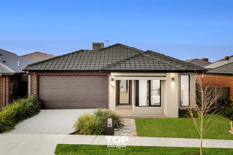 100 Athenaeum Avenue, Clyde North VIC 3978