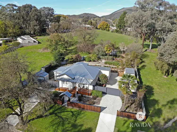 24 ODONNELL AVENUE, Myrtleford VIC 3737