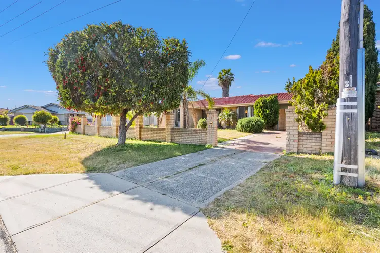 11 WHITEHAVEN CRESCENT