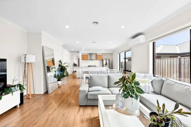 16 Lillrose Drive