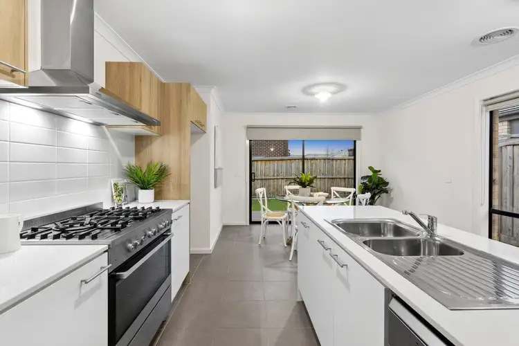 8 Ackerman Street, Armstrong Creek VIC 3217