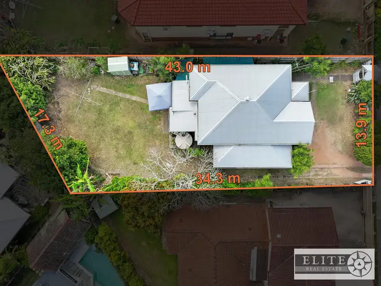 17 HAWKEN DRIVE, St Lucia QLD 4067