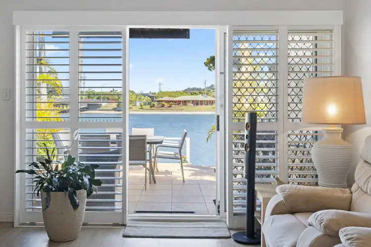 2-10 Coolgardie Street