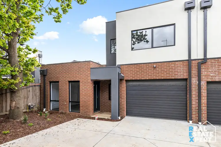 Main view of Homely townhouse listing, 27 Bawar Place, Hallam VIC 3803