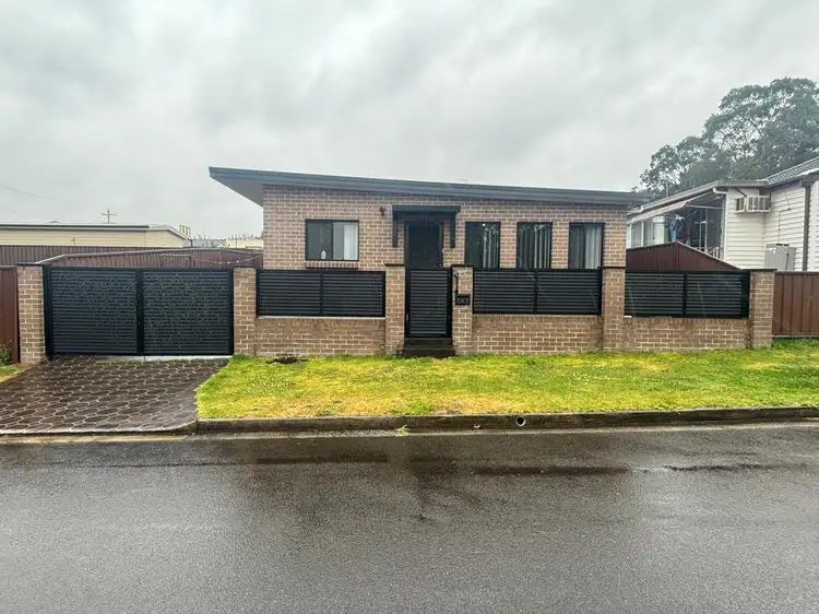 2 Magellan Street
