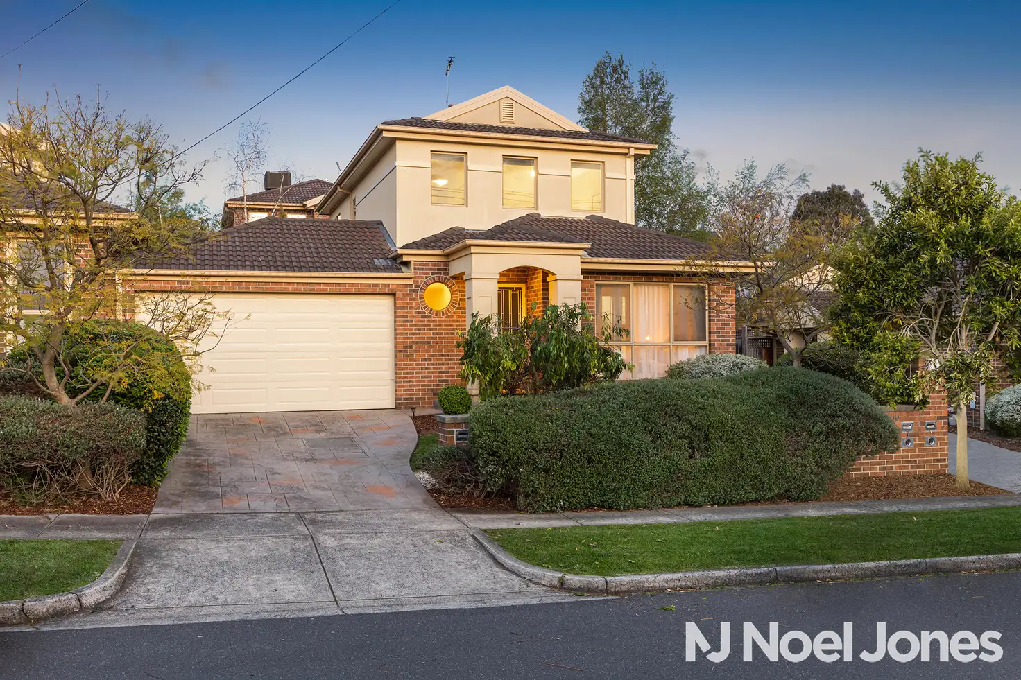 Main view of Homely townhouse listing, 1/10 Hodgson Street, Templestowe Lower VIC 3107