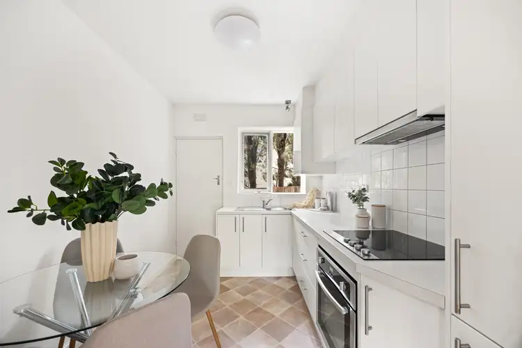 Fifth view of Homely apartment listing, 4/72 Campbell Road, Hawthorn East VIC 3123
