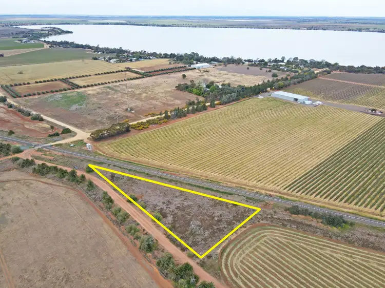 Kangaroo Lake Road, Mystic Park VIC 3579
