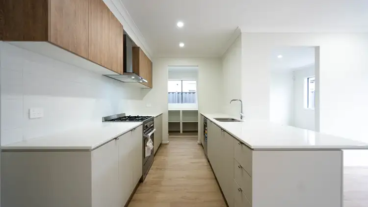 Fourth view of Homely house listing, 29 Saltaire Drive, Strathtulloh VIC 3338