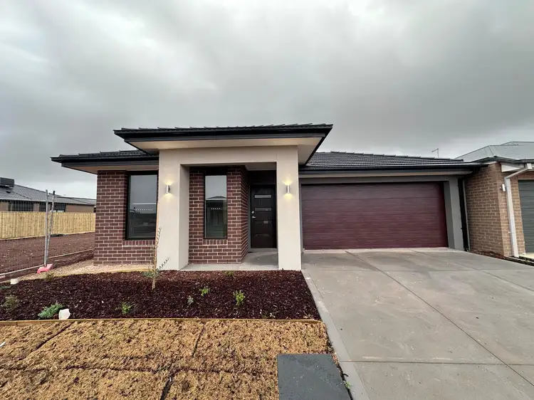 24 Bonito Street, Melton South VIC 3338