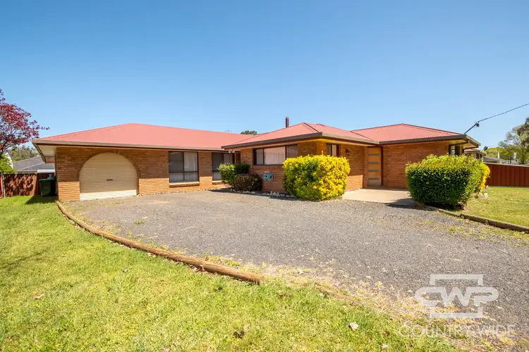 34 Manse Street, Guyra NSW 2365