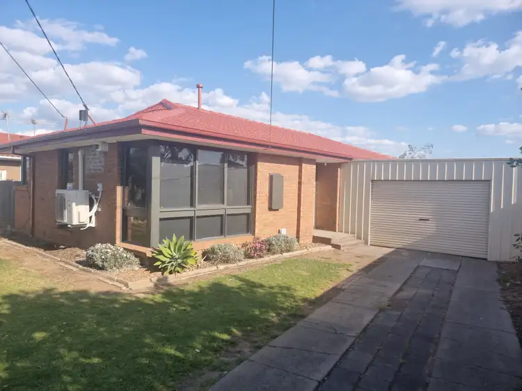 1 Sandlewood Court, Kings Park VIC 3021