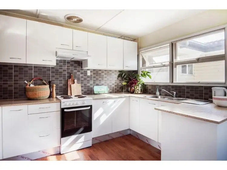 11 Salford Street, Salisbury QLD 4107