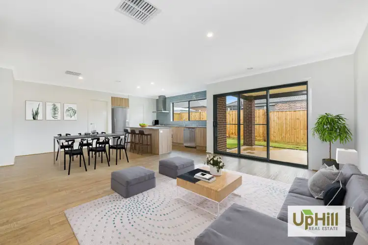 26 Knightsford Avenue, Clyde VIC 3978