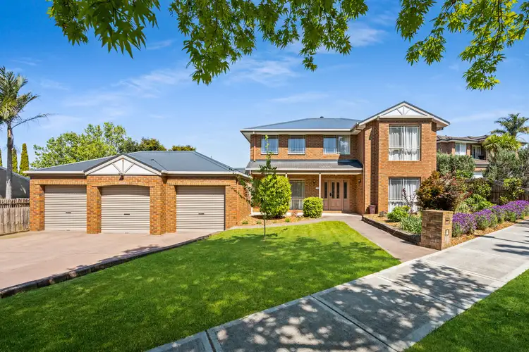 2 Milburn Court, Endeavour Hills VIC 3802