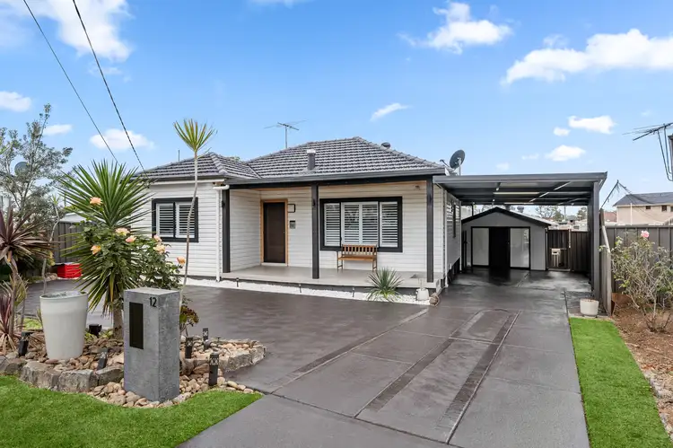12 Hiland Crescent, Smithfield NSW 2164