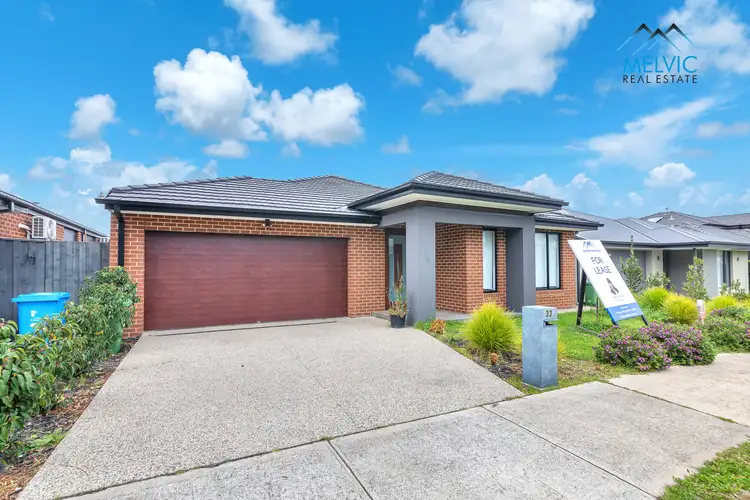 33 Kernot Parade, Clyde VIC 3978