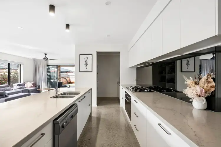 Sixth view of Homely house listing, 5 Serene Avenue, Armstrong Creek VIC 3217