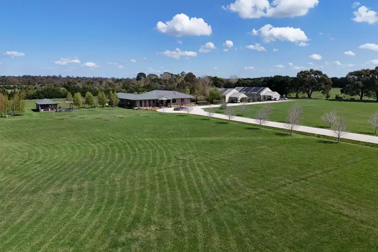 136 Three Chain Road, Carlsruhe VIC 3442