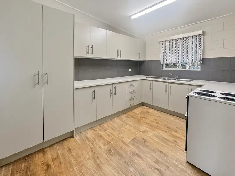 17 ARMSTRONG STREET, Atherton QLD 4883